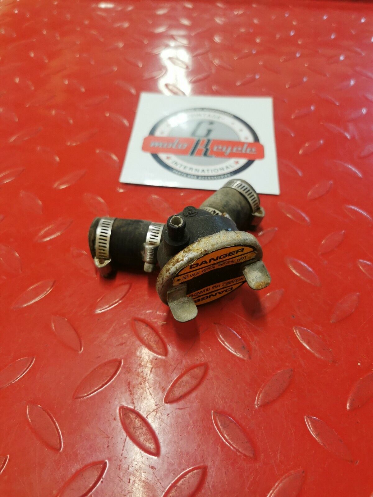 Honda CR125R 1981 Radiator filler neck hose cap CR250R 19037-KA4-003 2