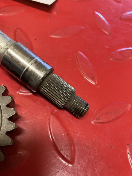 Yamaha YZ125 1983 Kickstarter Kick starter shaft spindle gear 1982 1984 1985