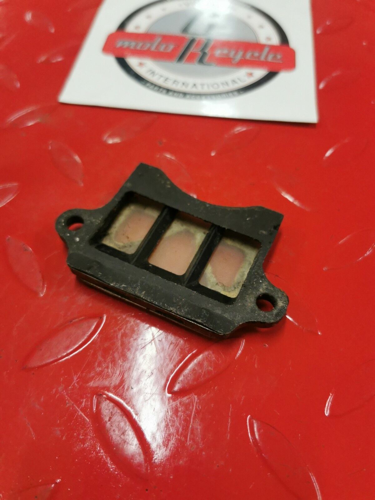 Suzuki RM125 1984 reed valve block cage 1985 1986