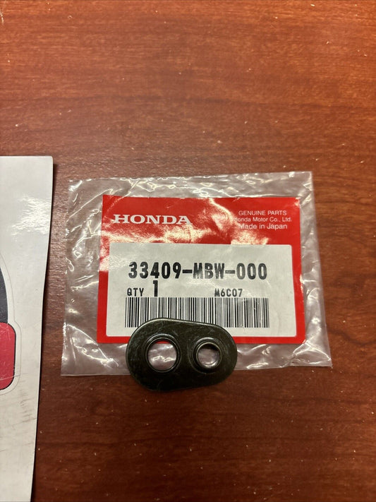 NOS Honda CB1300S CBR1000RR CBR600F TURN SIGNAL SETTING PLATE 33409-MBW-000 H172