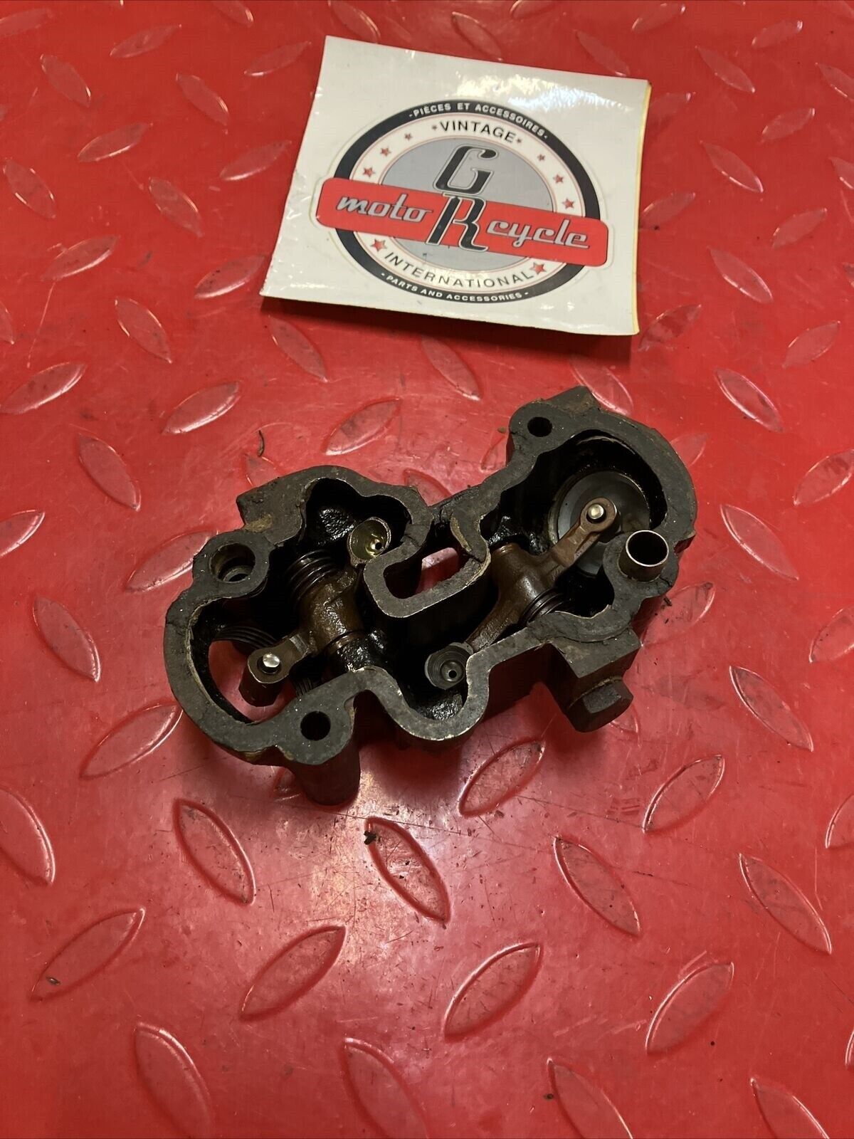 Honda C105 C105T CA105T Trail 55 cylinder jug barrel head valve cover rocker