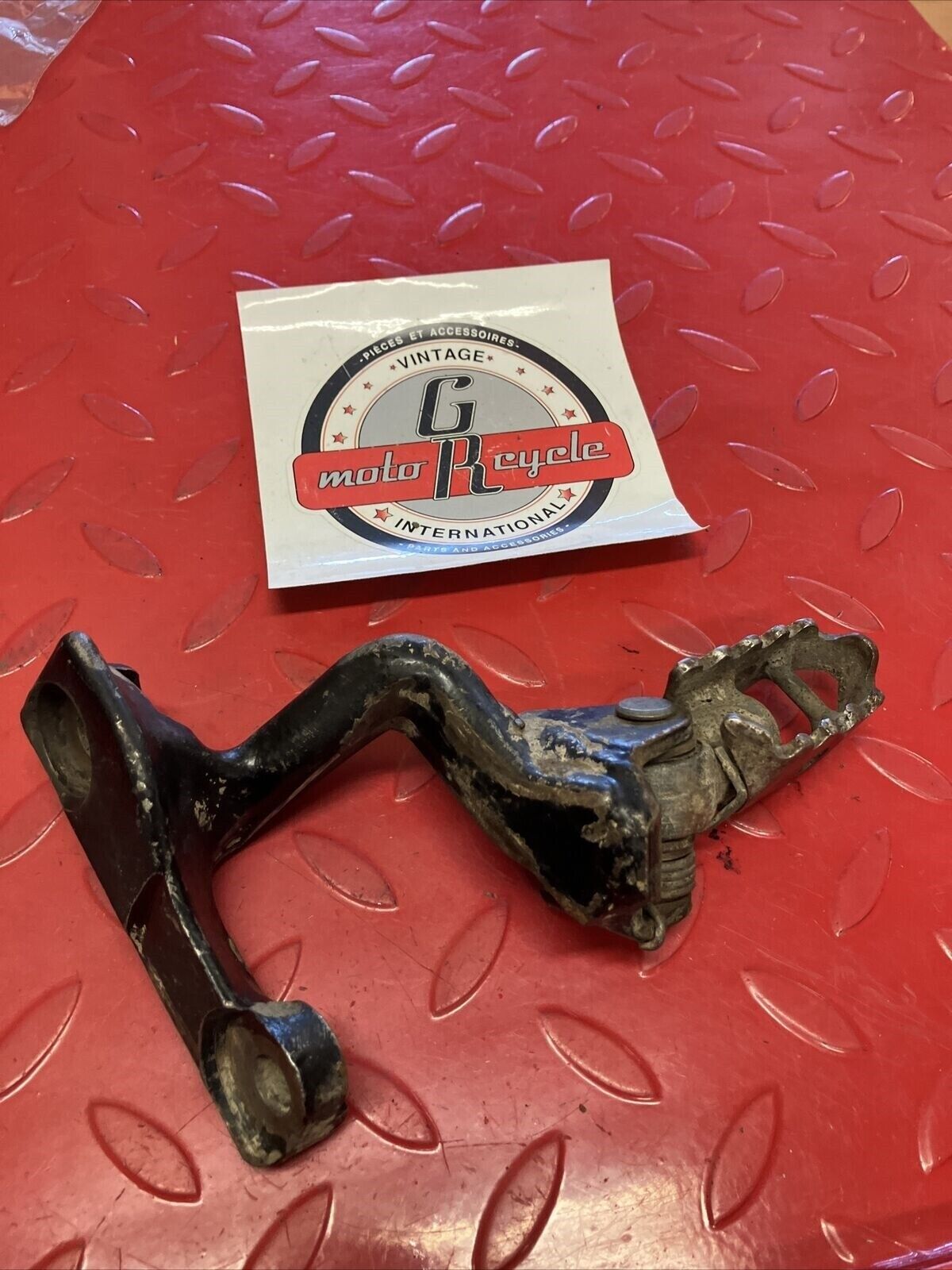 Honda XL350R 1986 right footpeg foot peg rest step arm