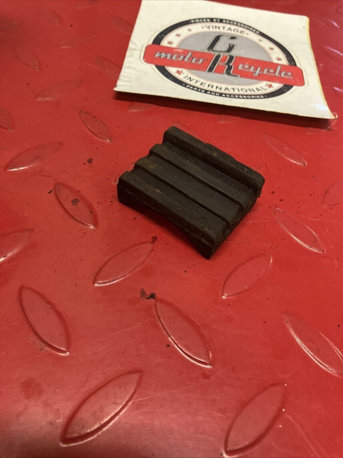 Suzuki RV90 1975 oil tank cushion rubber damper