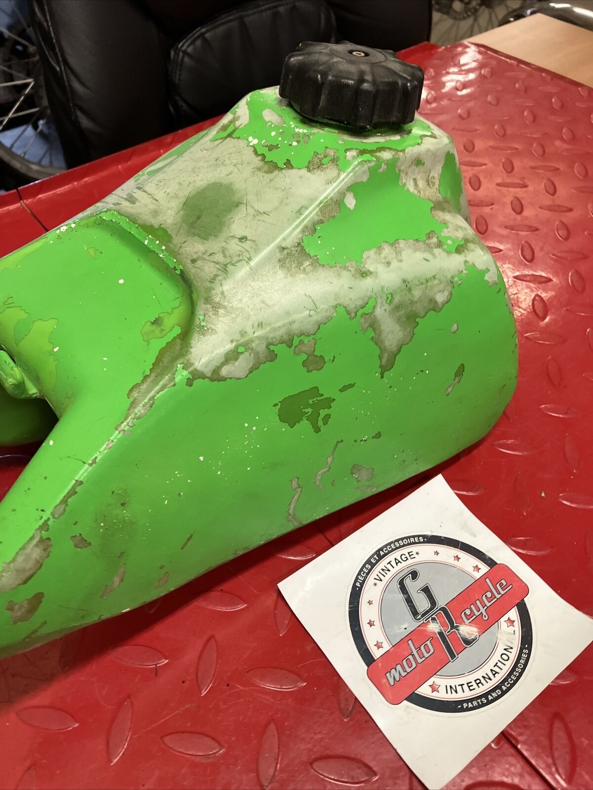 Kawasaki KDX80 1987 fuel tank gas petrol reservoir