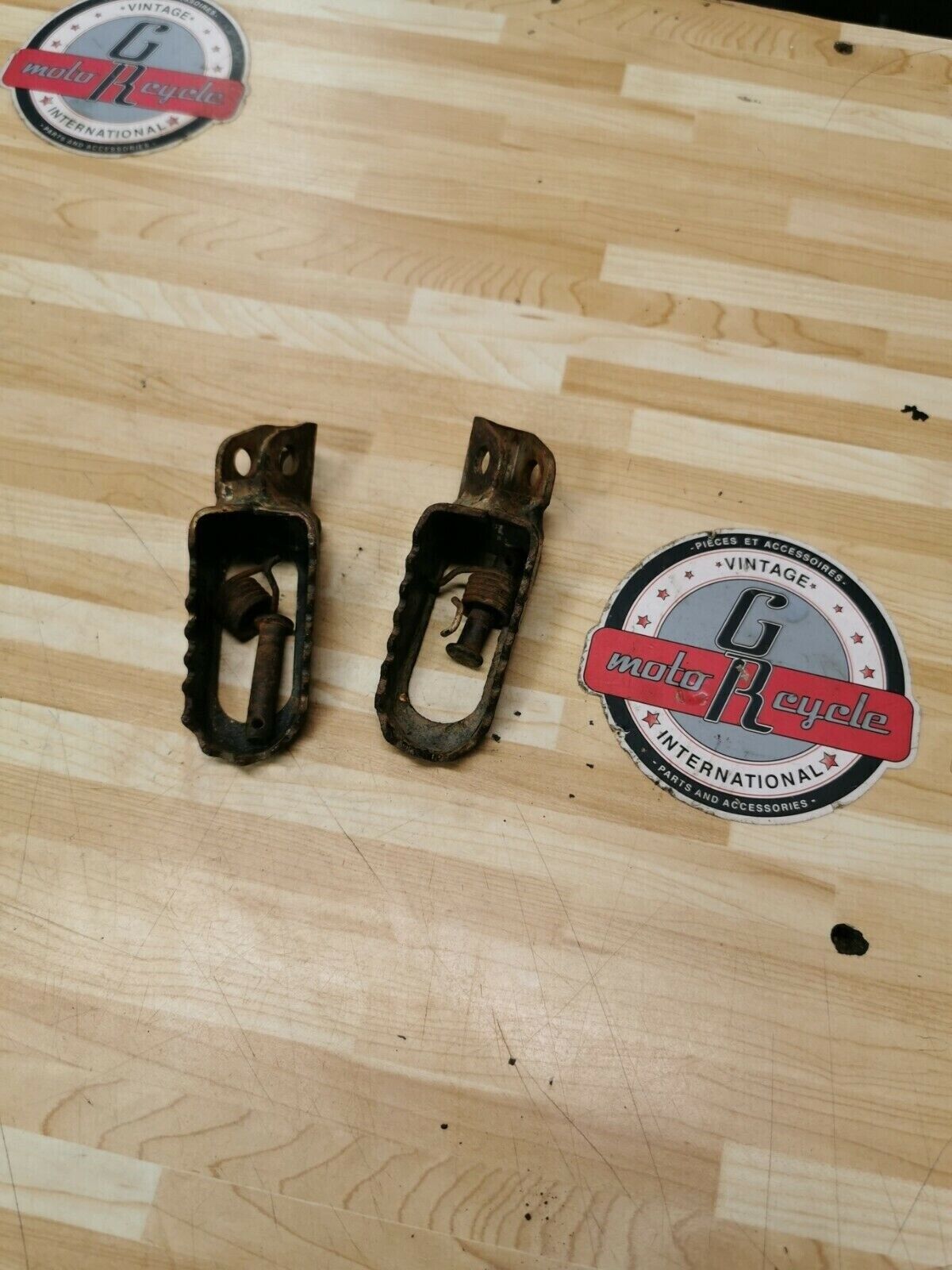 Kawasaki KX80 1990 footpegs footrest foot peg step rest 1989 34028-1266