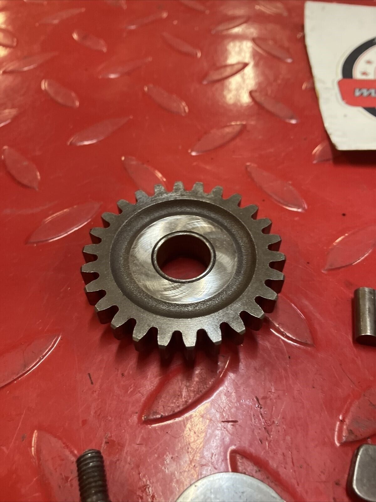 Suzuki RV90 1976 kickstarter kick starter shaft spindle idle gear