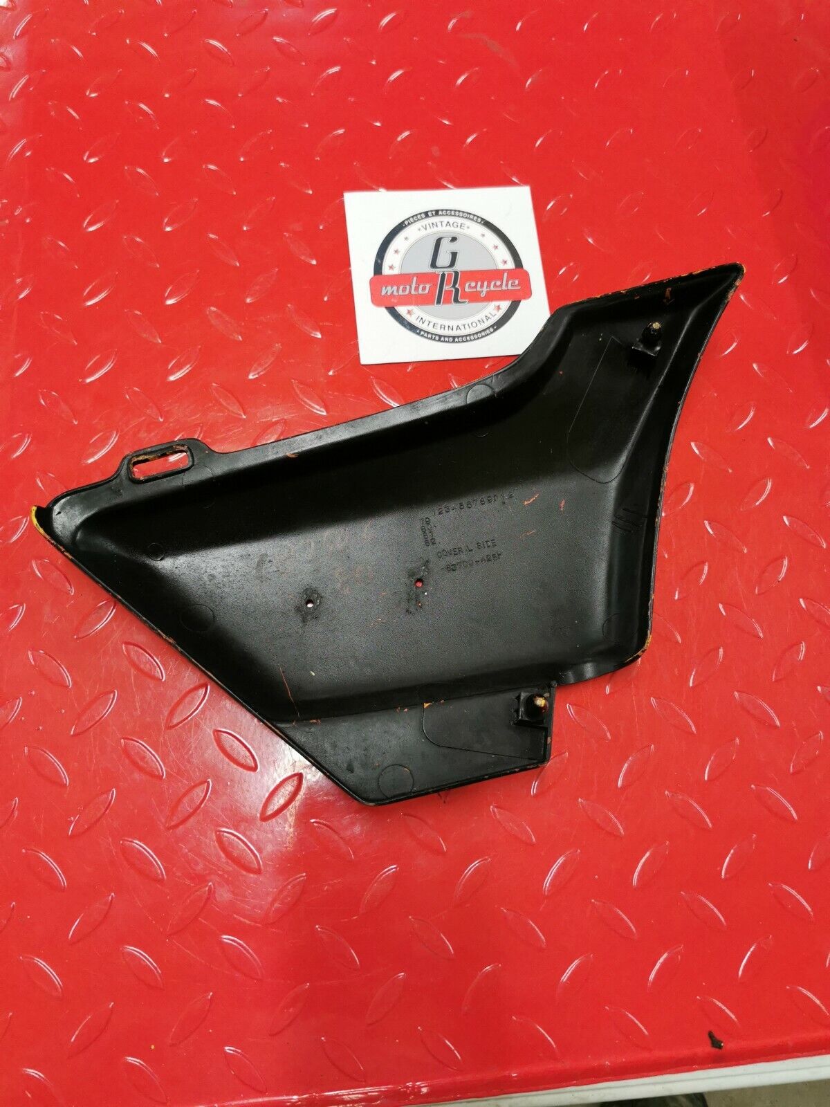 Honda CB750C 1980 Custom left side cover panel fairing
