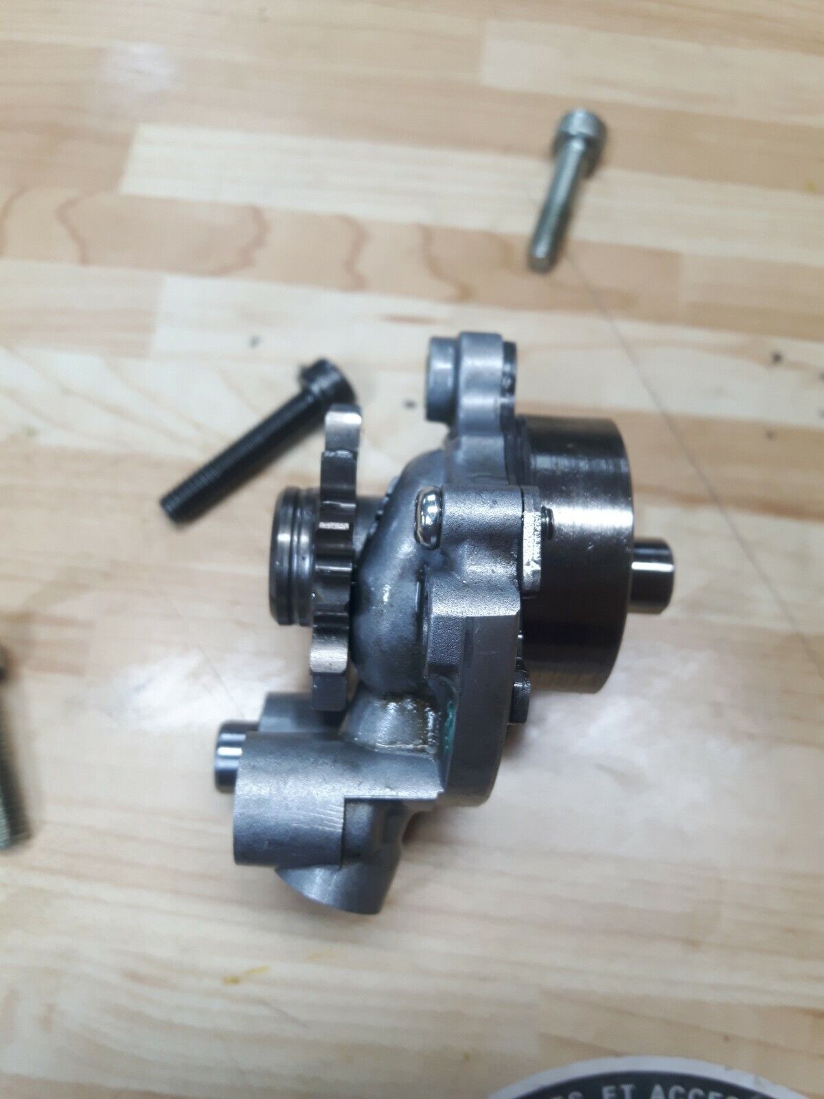 Yamaha YZ250F 2010 oil pump gear housing WR250F 2