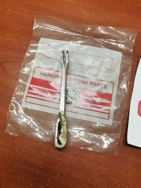 NOS Yamaha DT1 DT125 DT175 CAM SHAFT LEVER 214-25155-01-00 Y135