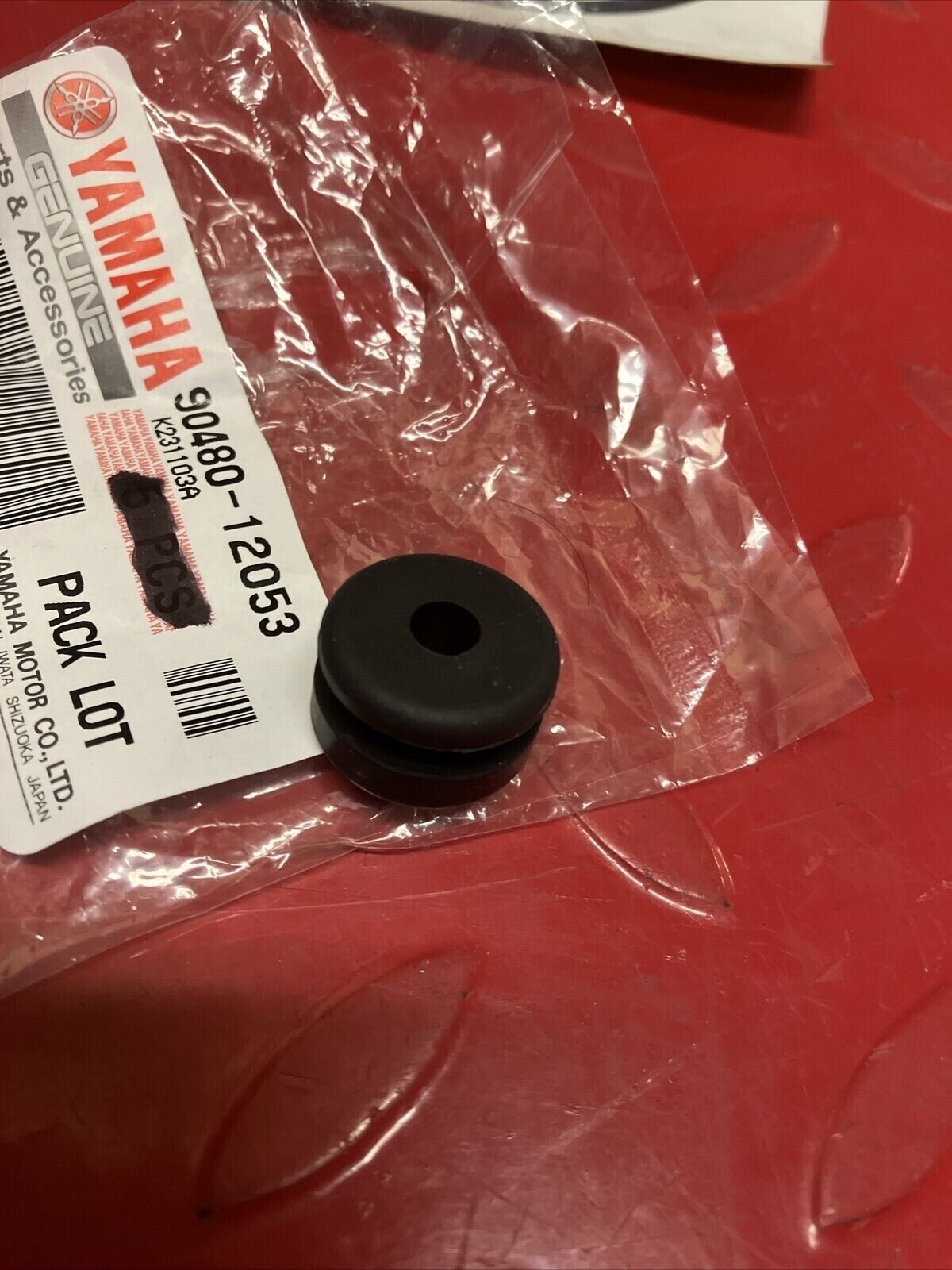 NEW Yamaha DT50 IT200 RT180 YTZ250 Side Panel Grommet 90480-12053-00 Y3