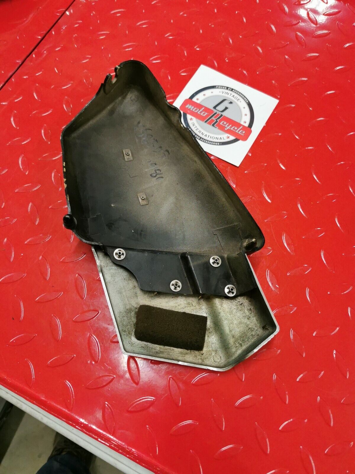 Yamaha XS850SG 1980 XS850 special left side cover panel fairing
