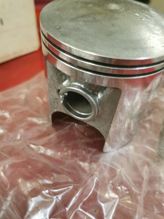 NOS SUZUKI TS250 1977 - 1979 PISTON 12110-30501 SUB BY 12110-30510 S23
