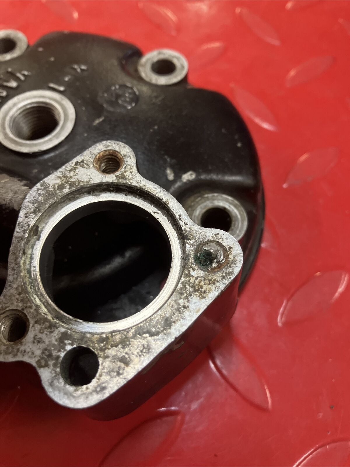 Yamaha DT200 1984 cylinder head jug barrel cover