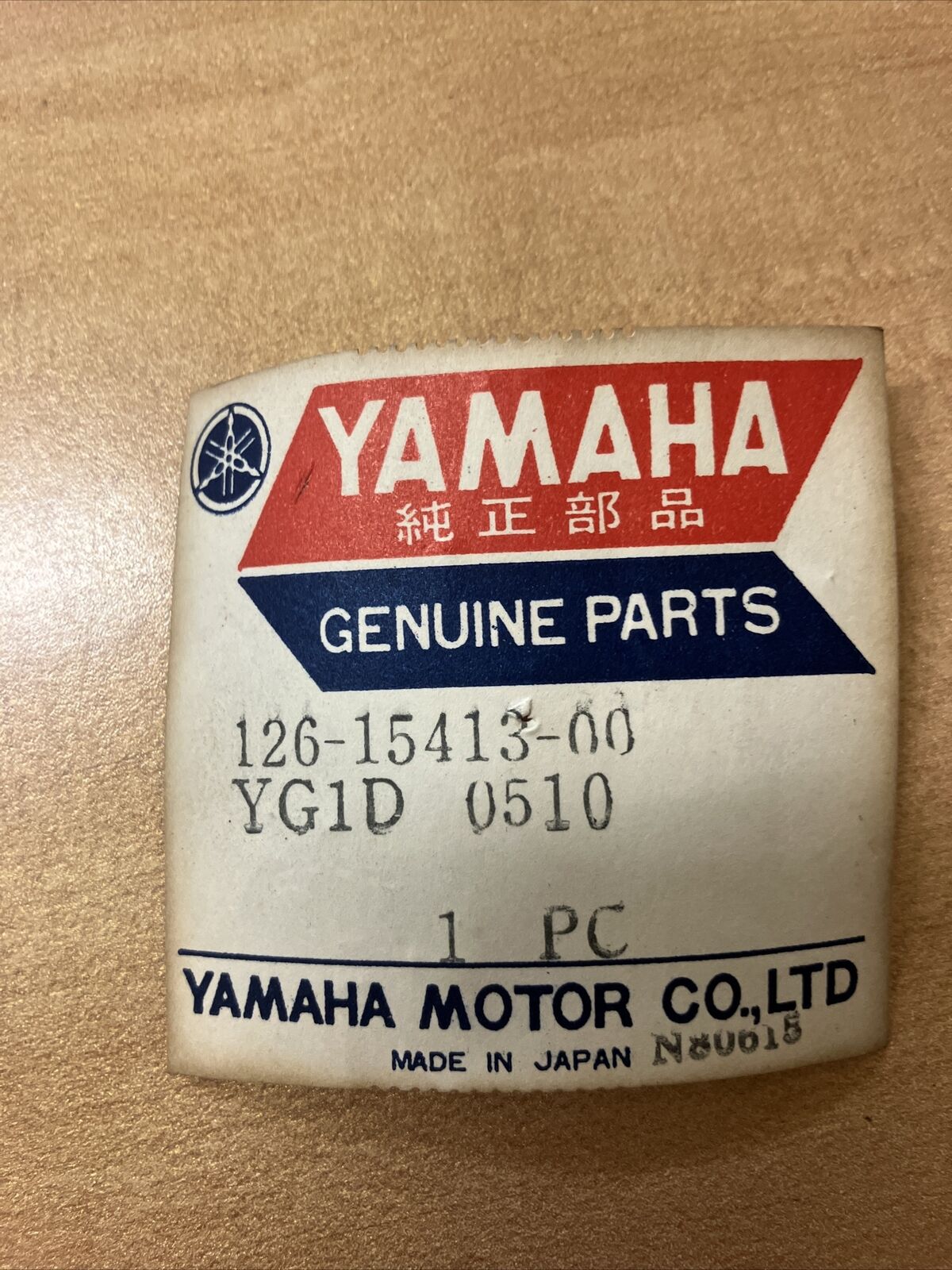 NOS YAMAHA YGS1 YG1 1964 - 1966 COVER CARBURETOR 126-15413-00-00 Y37