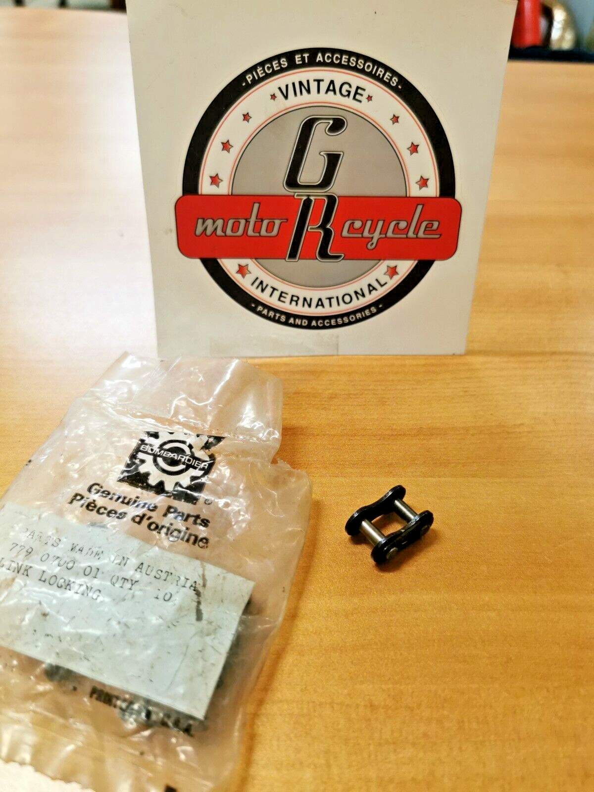 NOS BOMBARDIER PUCH MAXI DRIVE CHAIN LOCKING LINK 779-070-001 P1