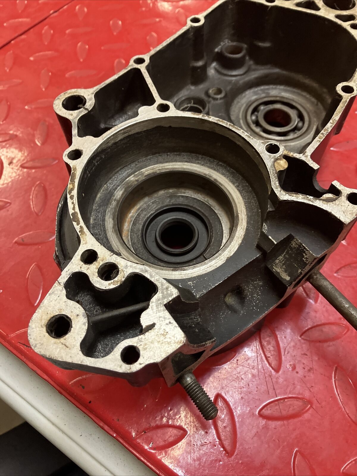 Kawasaki KX125 1983 left crankcase