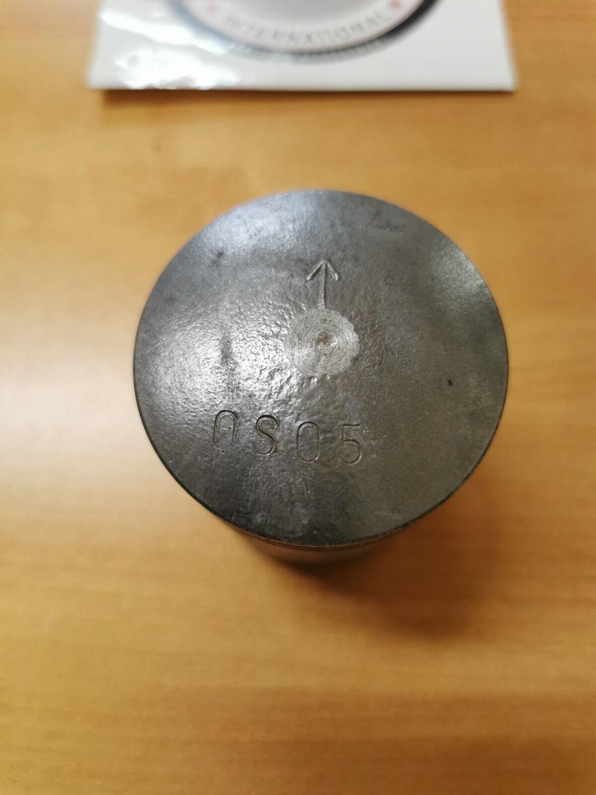 NOS SUZUKI GT250 PISTON  0.5    12110-18402-050  12110-18751  S8