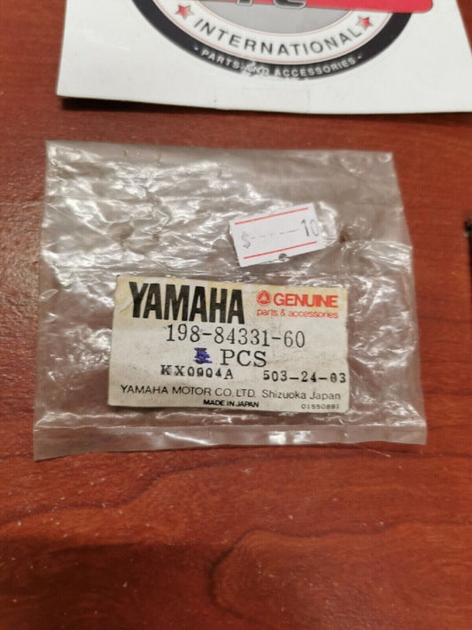 NOS Yamaha HEAD & TAIL LAMP RIM ADJUSTING SCREW 198-84331-60-00 Y70
