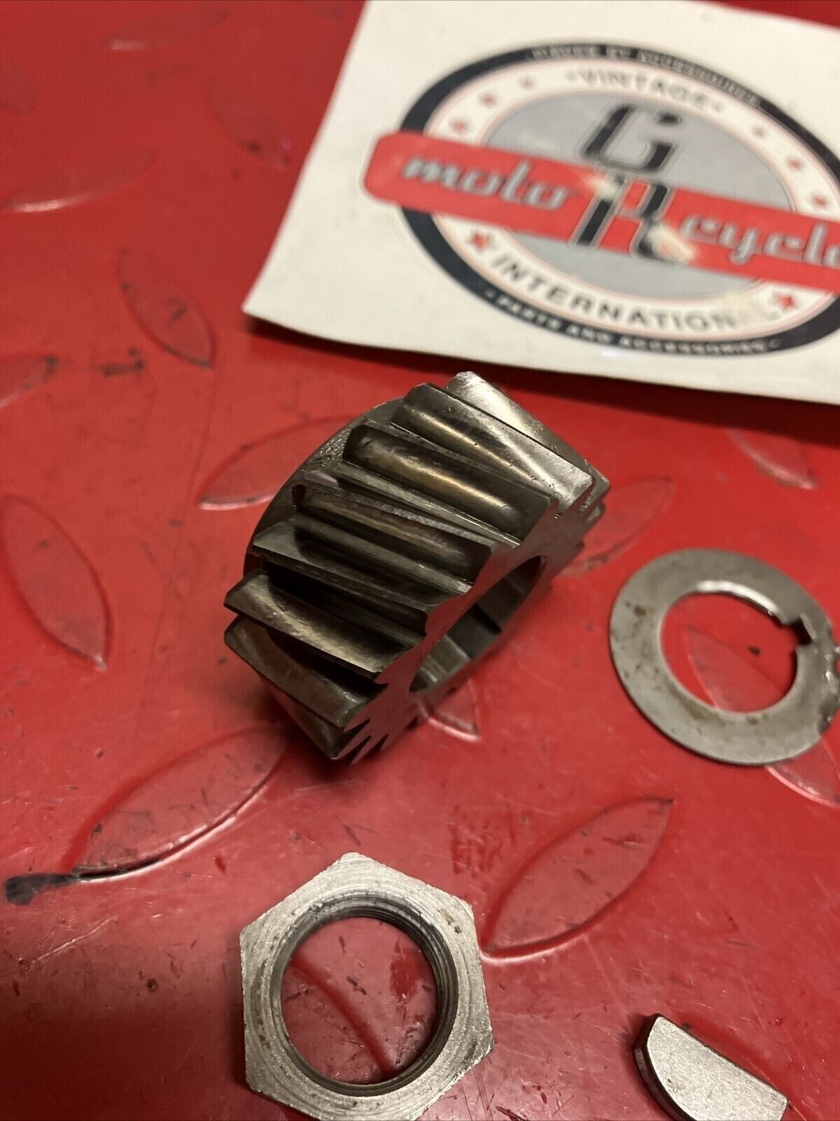 Suzuki TC125 1972 primary drive gear nut washer