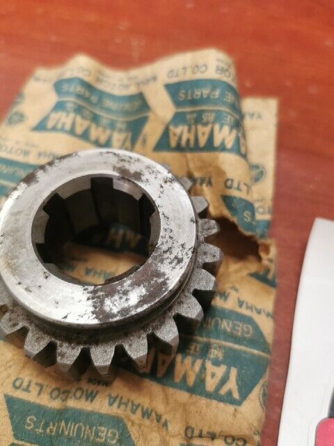 NOS Yamaha 1977 - 1981 XS650 4TH WHEEL GEAR 256-17241-02-00 Y141