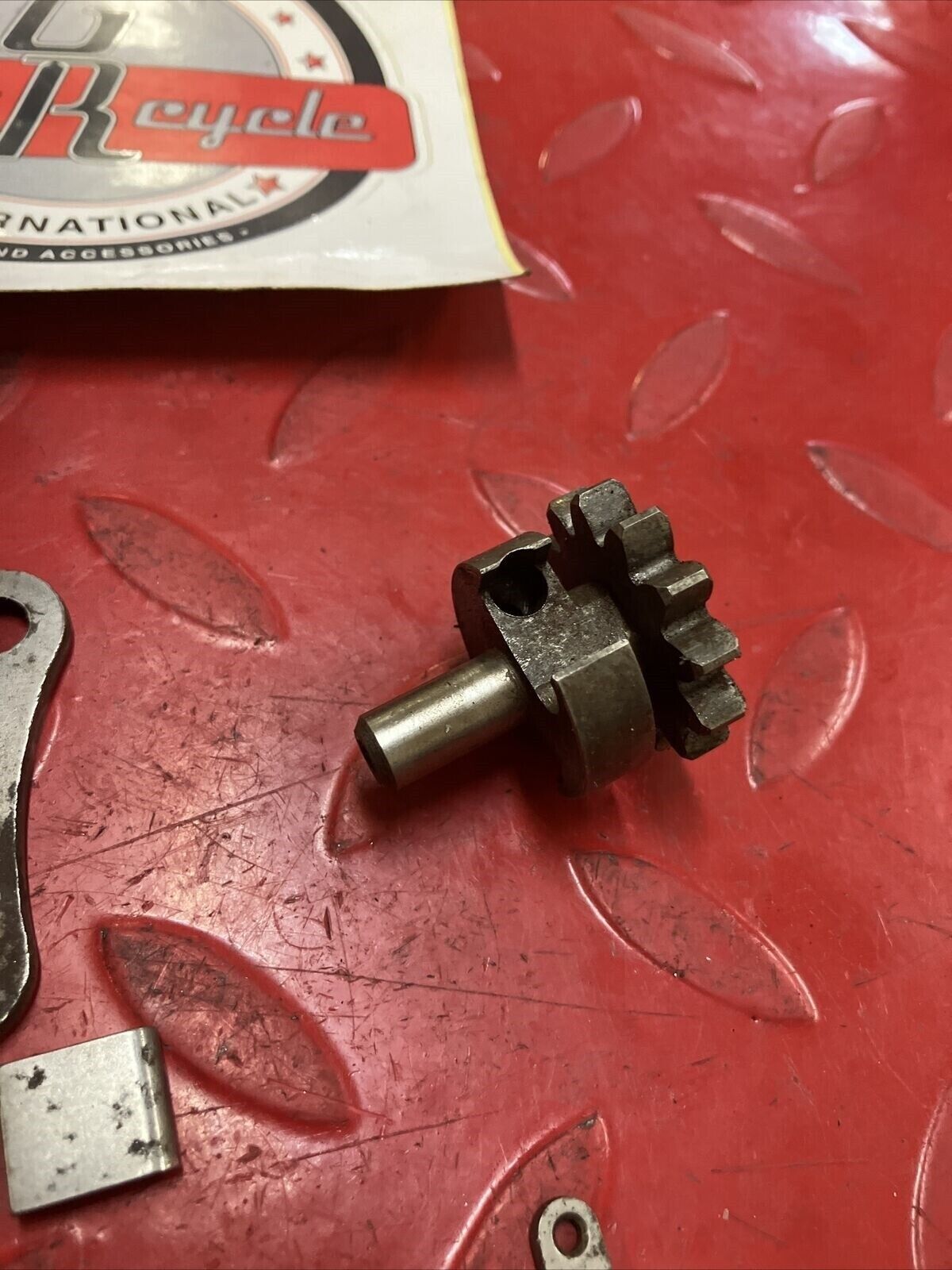 Kawasaki KX125 1983 transmission gearshift gear shift drum ratchet 13216-1020