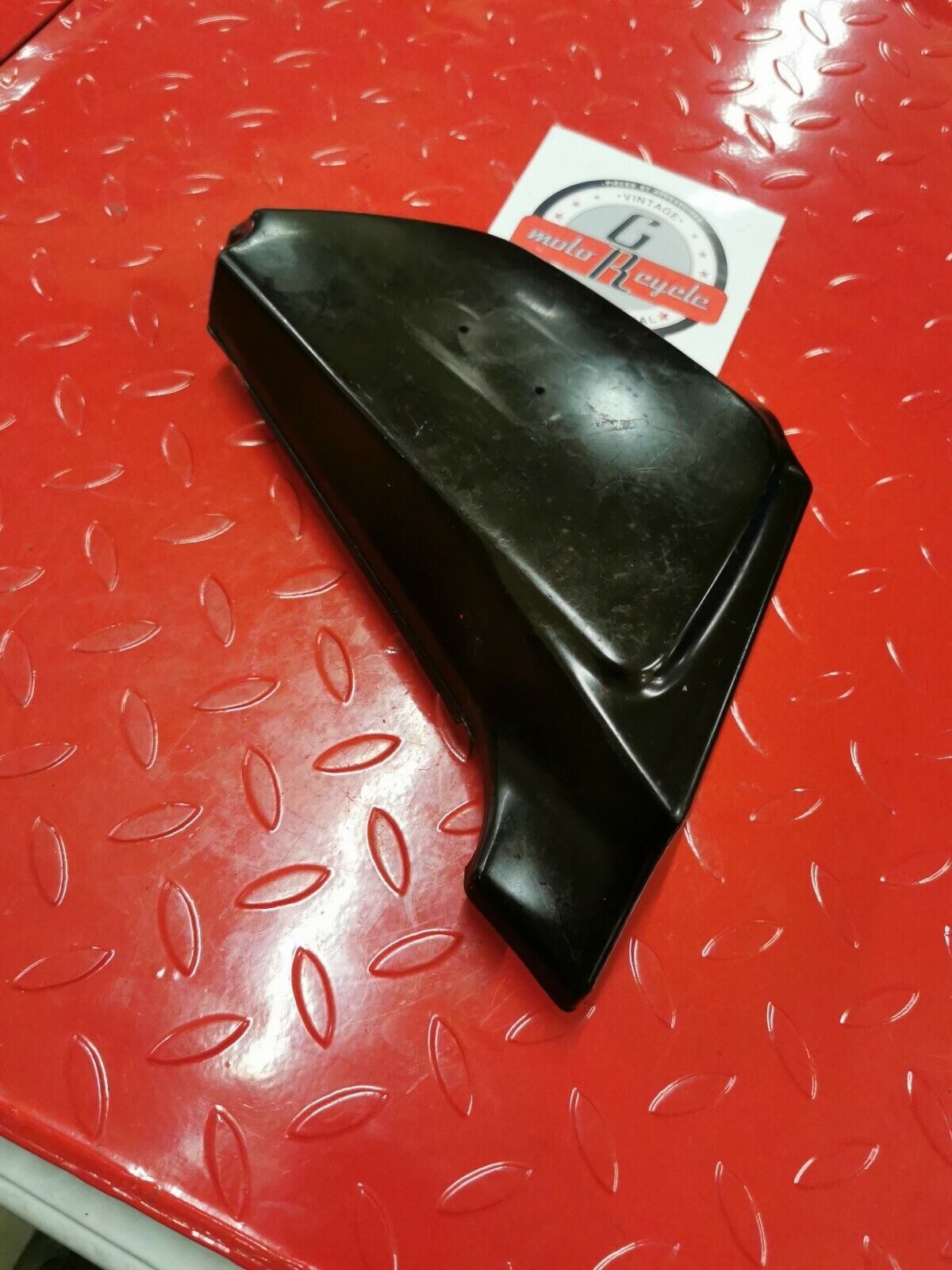 Kawasaki KZ550 LTD 1983 left side cover panel fairing 2