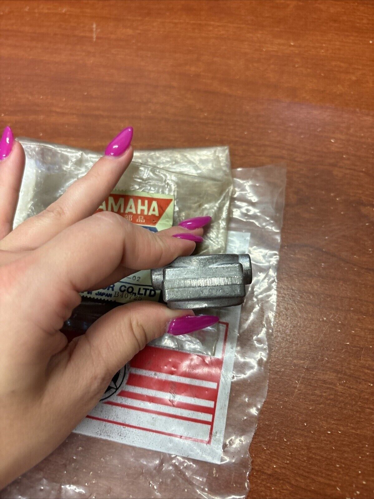 NOS Yamaha EX340 EX440 COLLAR 885-47479-00-00 Y185