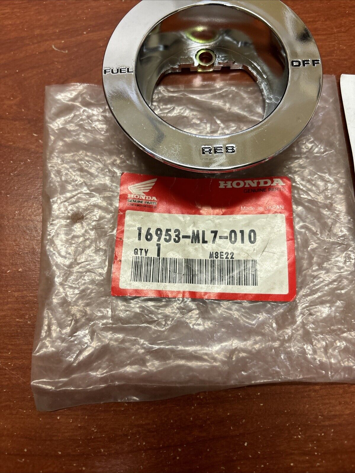 NOS Honda VF1000F VF1000R VF700F VFR750F FUEL COCK BASE 16953-ML7-010 H161