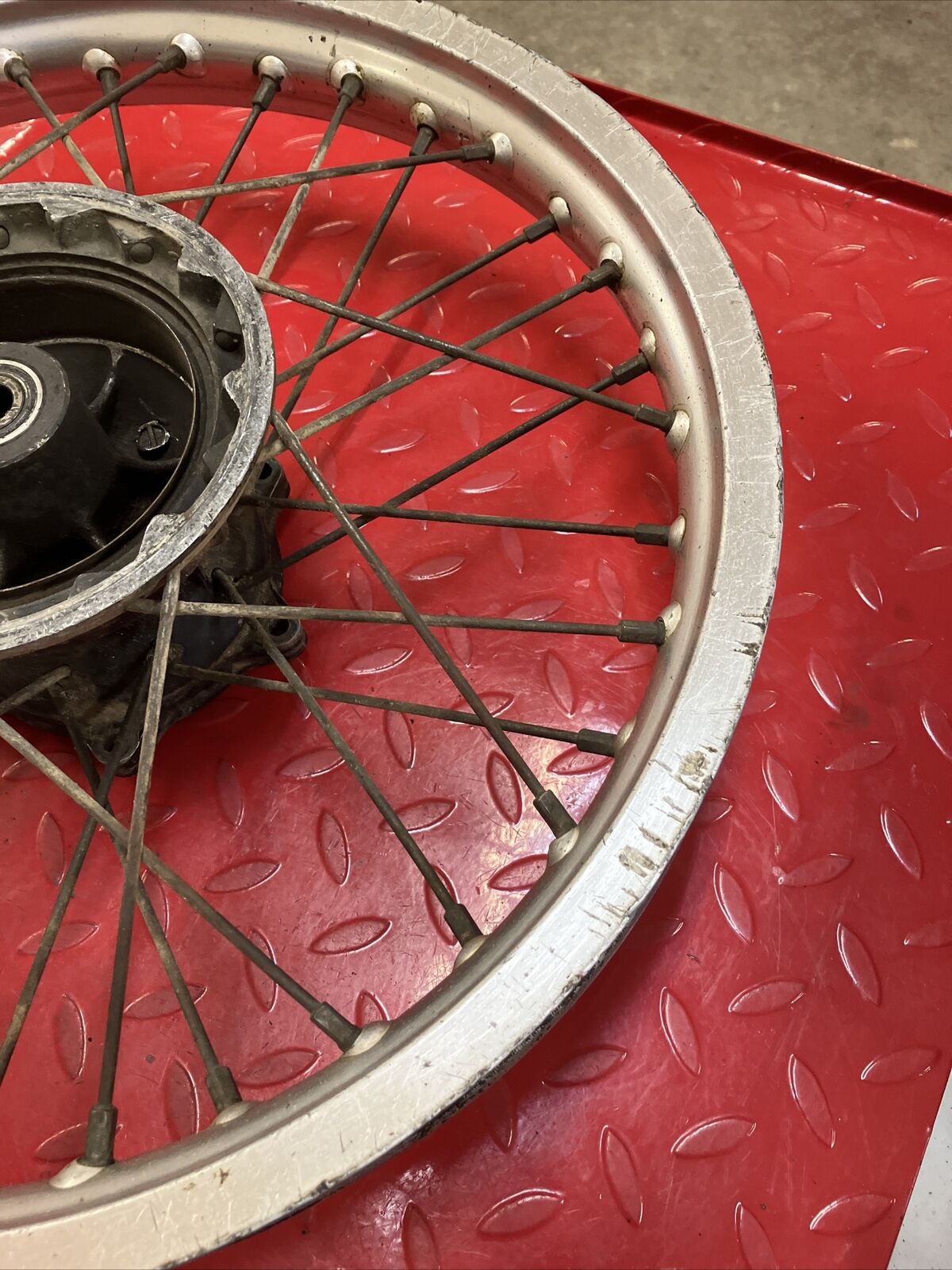 Suzuki RM125 1983 rear back wheel hub rim 64110-01B02