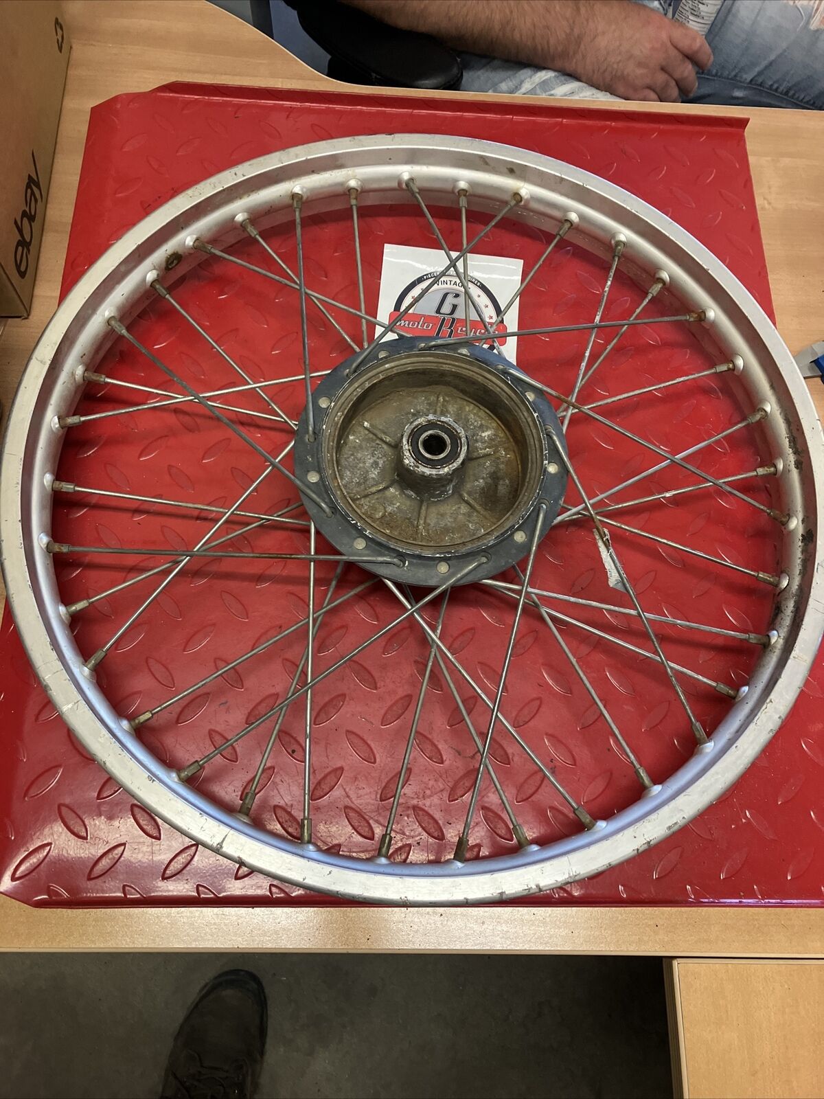 Yamaha IT250 1983 front wheel rim hub