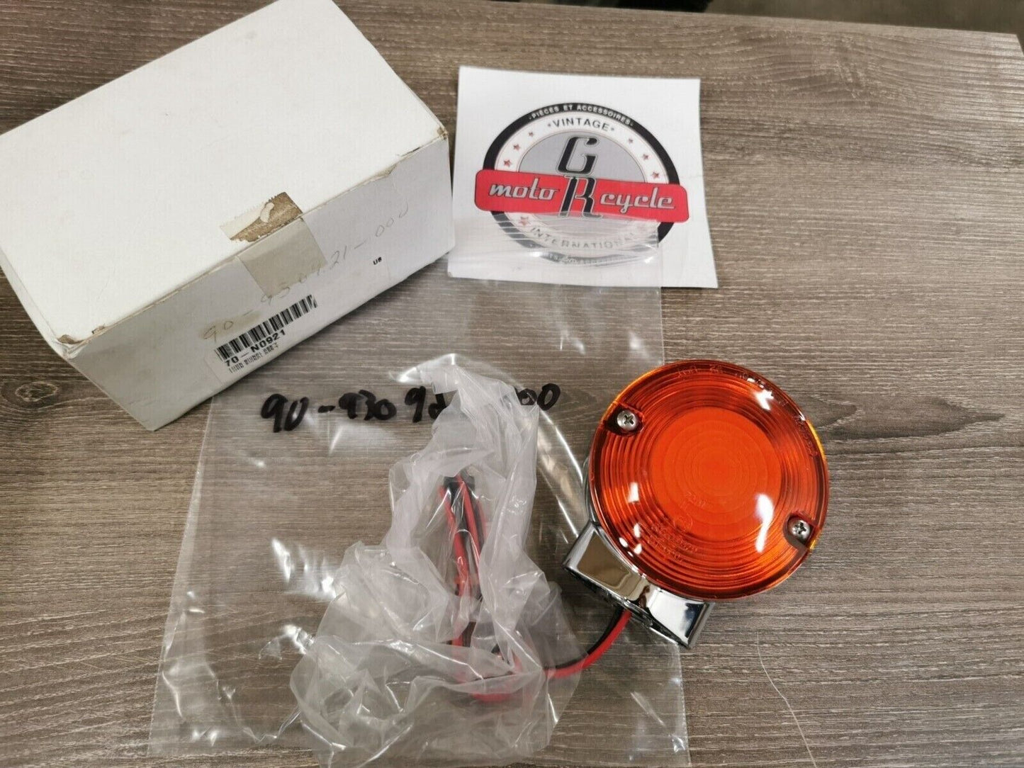 NOS NATIONAL CYCLE TURN SIGNAL 90-930921-000 J27