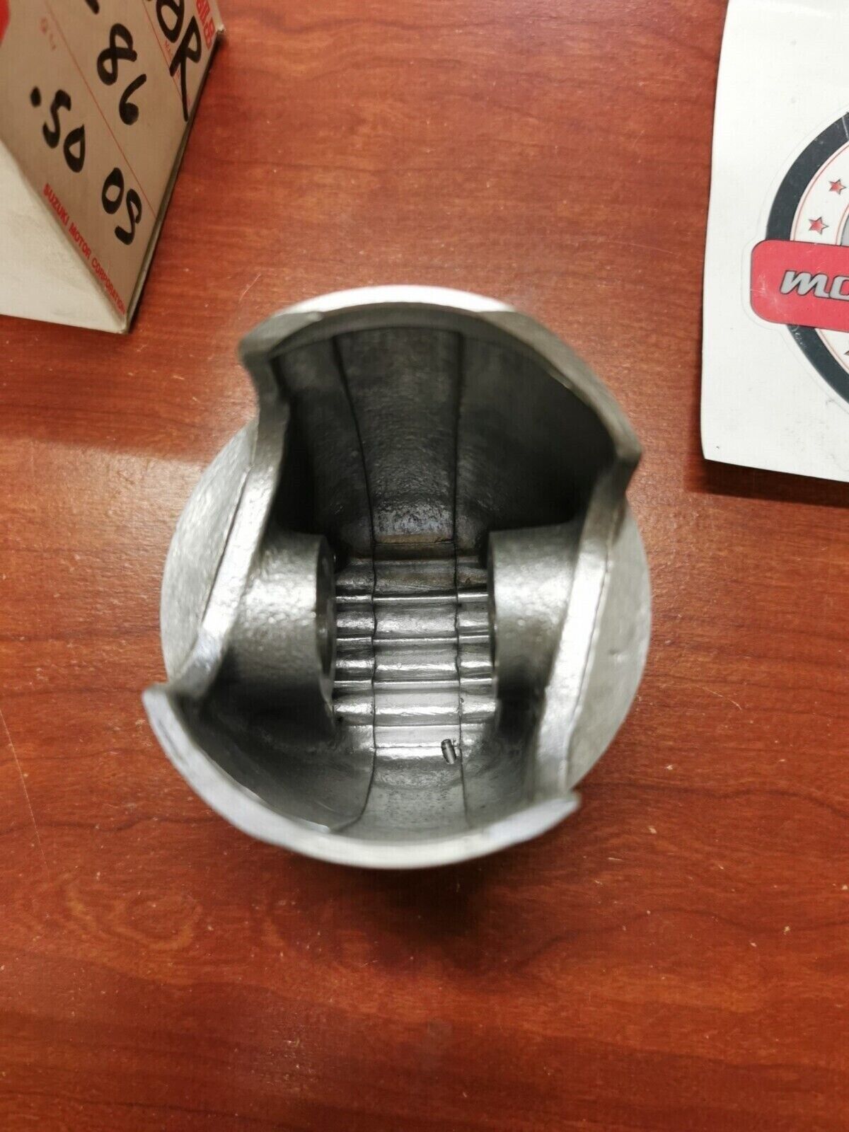 NOS SUZUKI 1985 1986 LT250R PISTON 0.50 12110-19A01-050 SUB. 12103-19810-050 S30