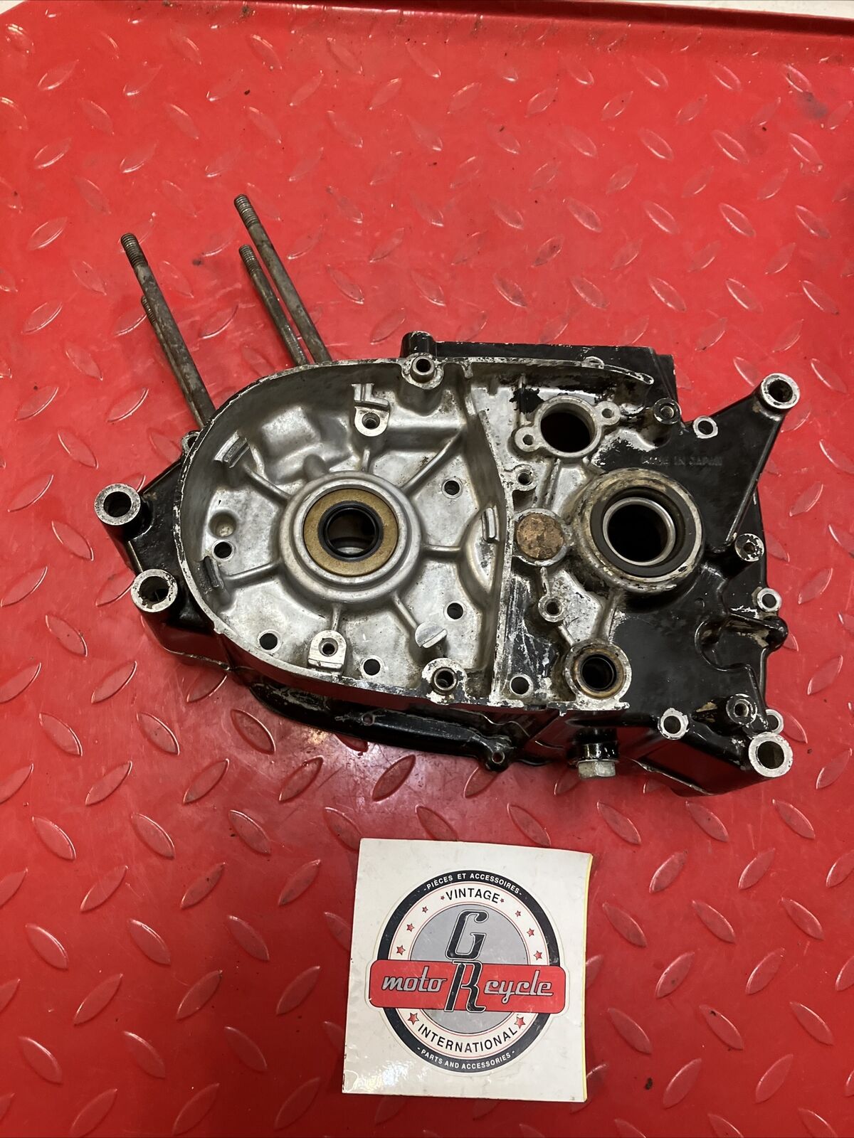 Kawasaki G4TR 1972 left right crankcase 1970 1971 1973
