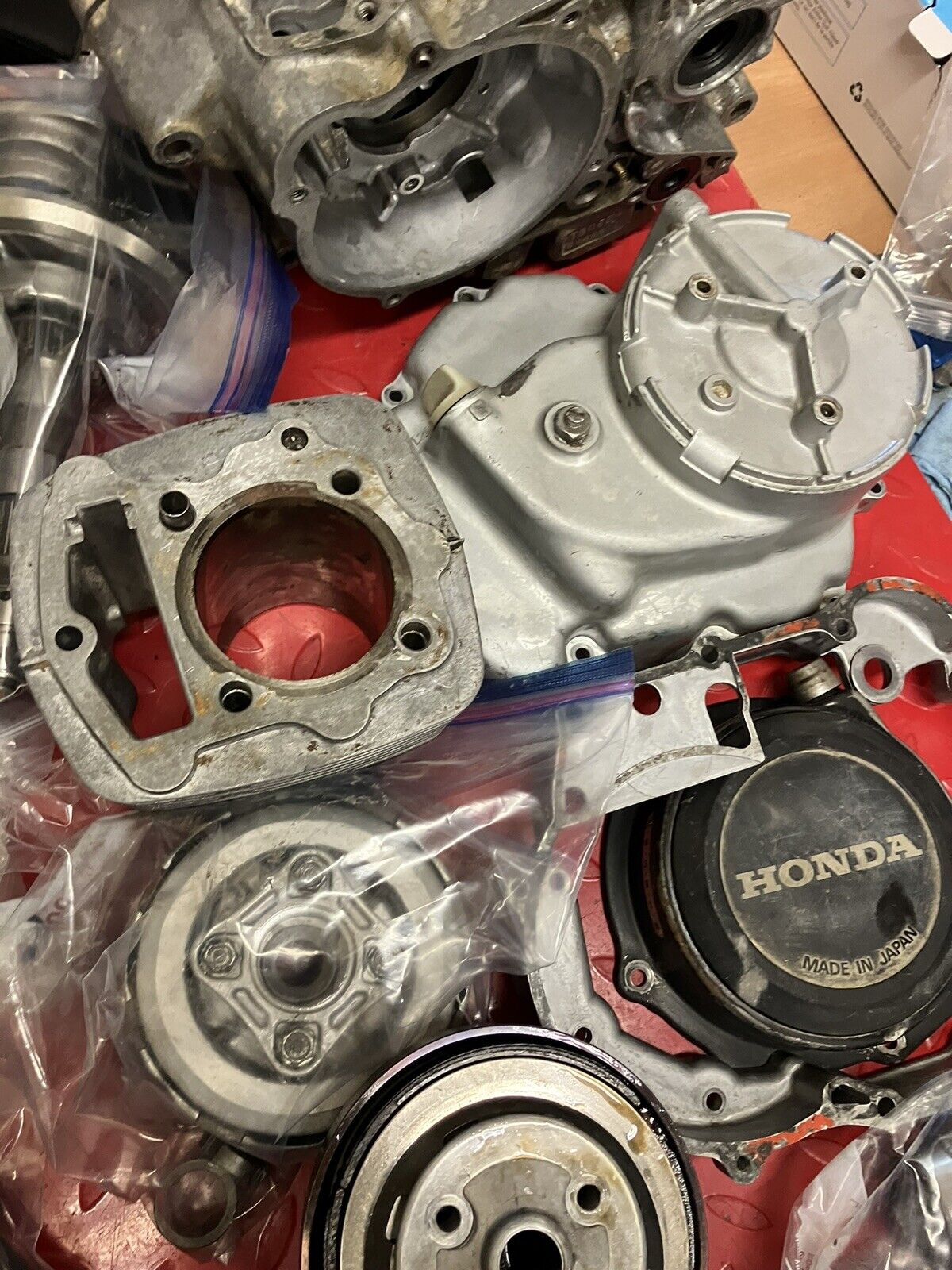 Honda ATC200M 1985 engine motor parts crankcase transmission cylinder cover