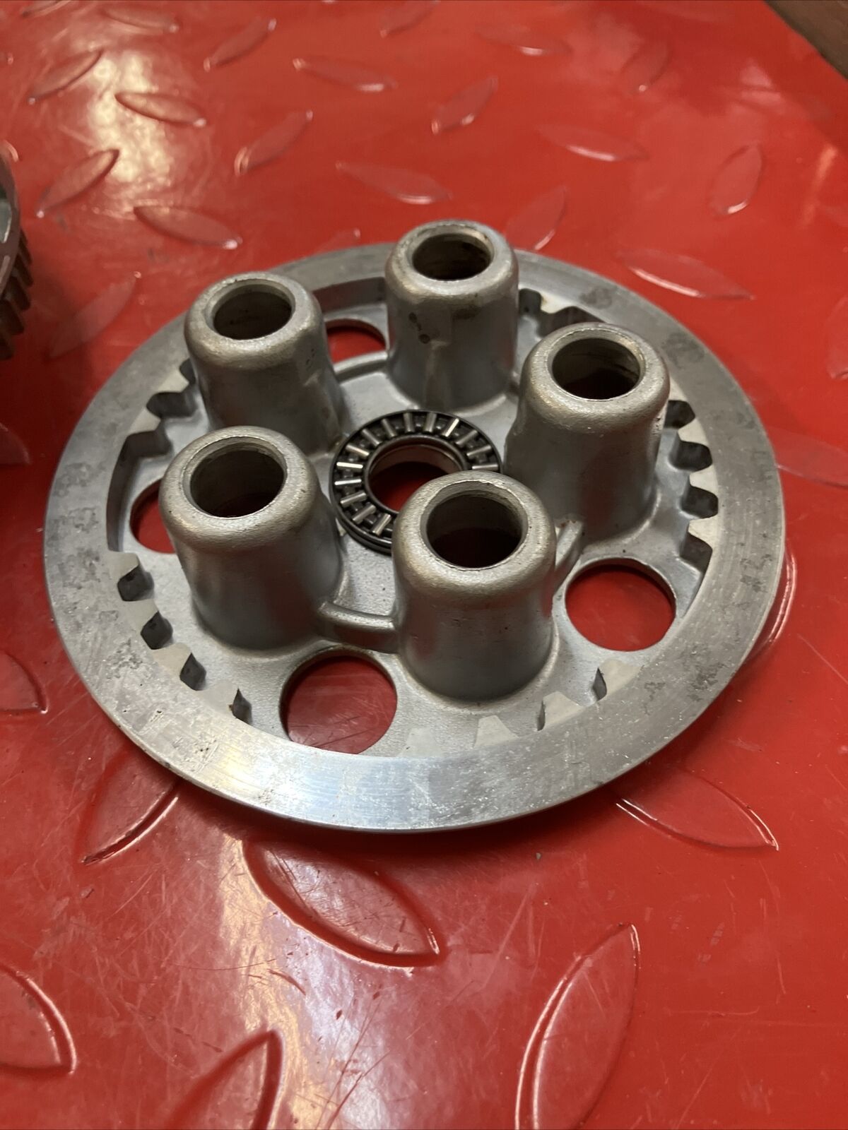 Suzuki RM125 1985 complete clutch basket hub pressure plate 1984 21200-14103 2