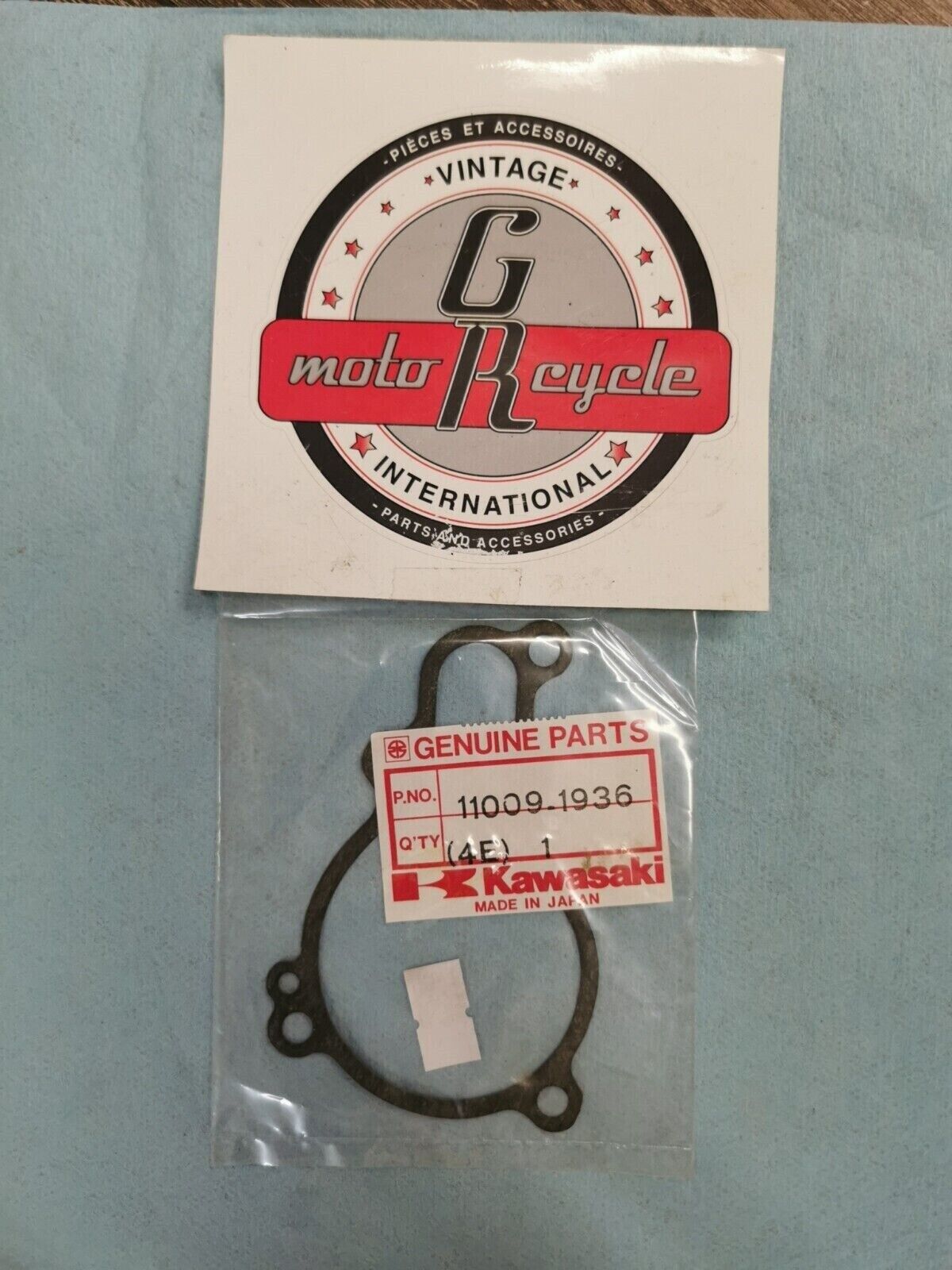 NOS KAWASAKI KX125 1992 - 2002 PUMP COVER GASKET 11009-1936 K31