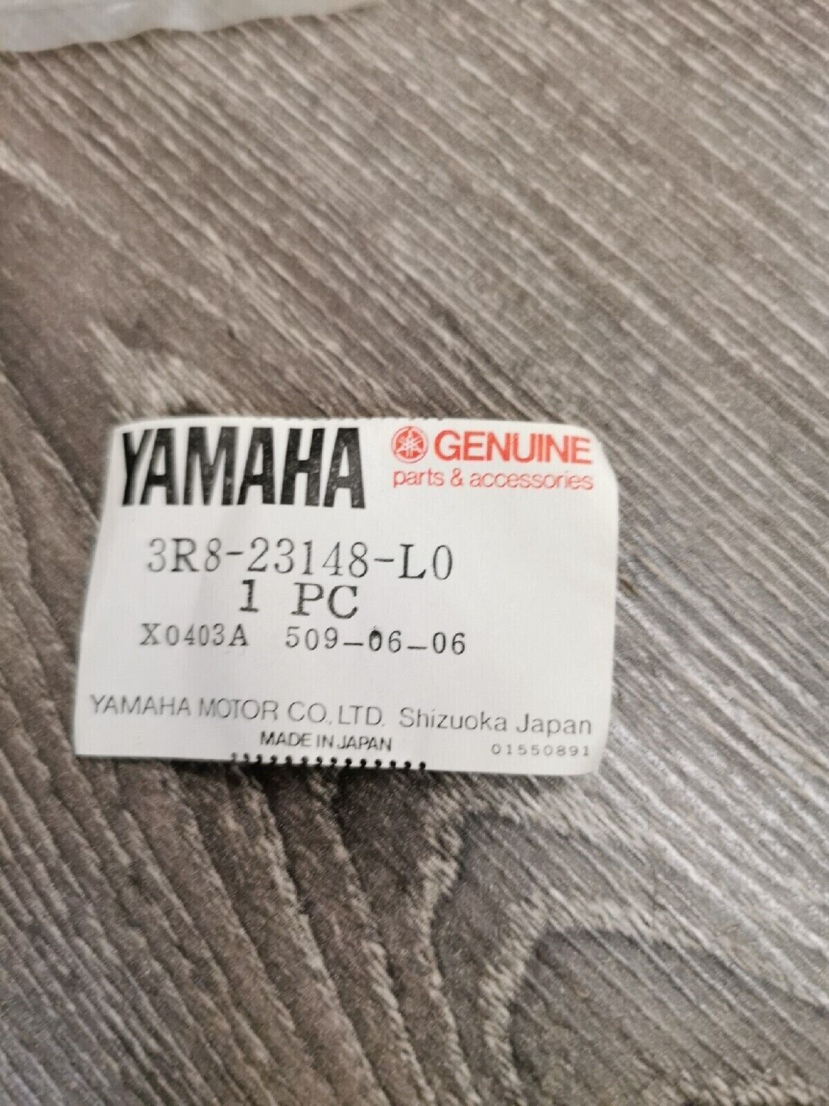NOS YAMAHA YT XT DUST SEAL 3r8- 23148- L0 Y56