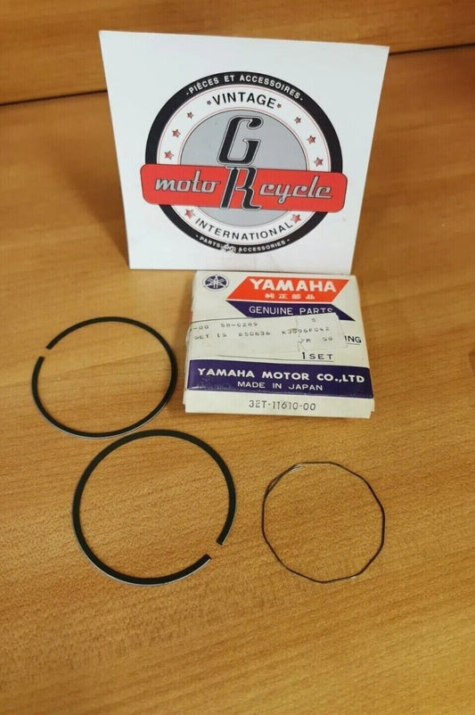 NOS YAMAHA DT200 1988   PISTON RING  SET 3ET-11610-00 Y48