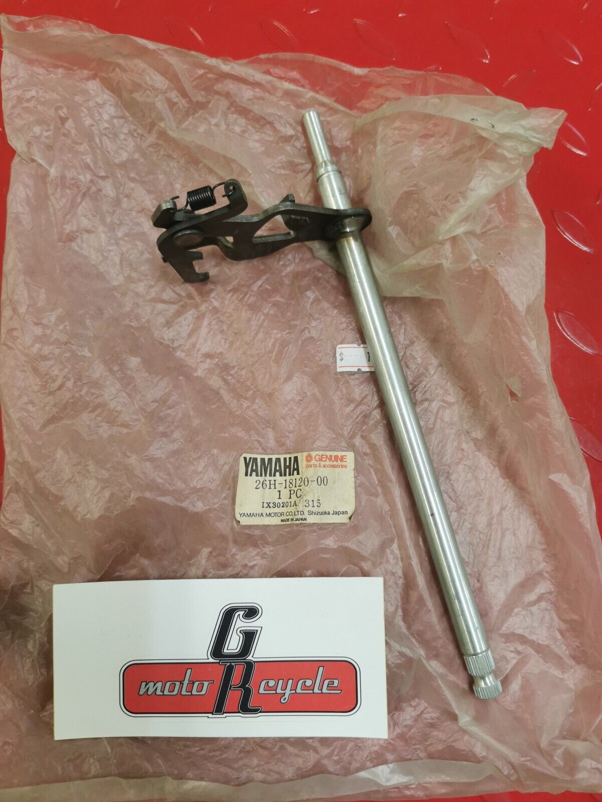 NOS Yamaha 1984 YAMAHA VENTURE XVZ12 XVZ13 OEM SHIFT SHAFT 26H-18120-00 Y15