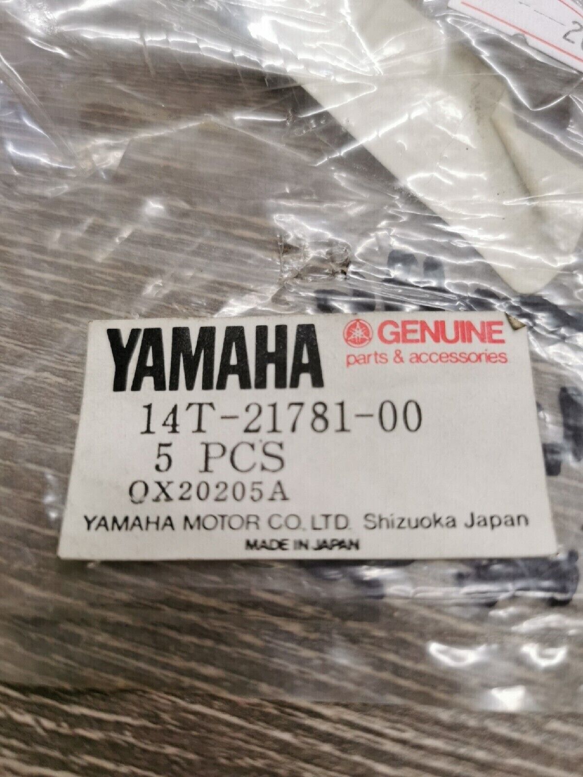 NOS YAMAHA CA50 1985 SCOOTER DECAL SALIENT 14T-21781-00 Y53
