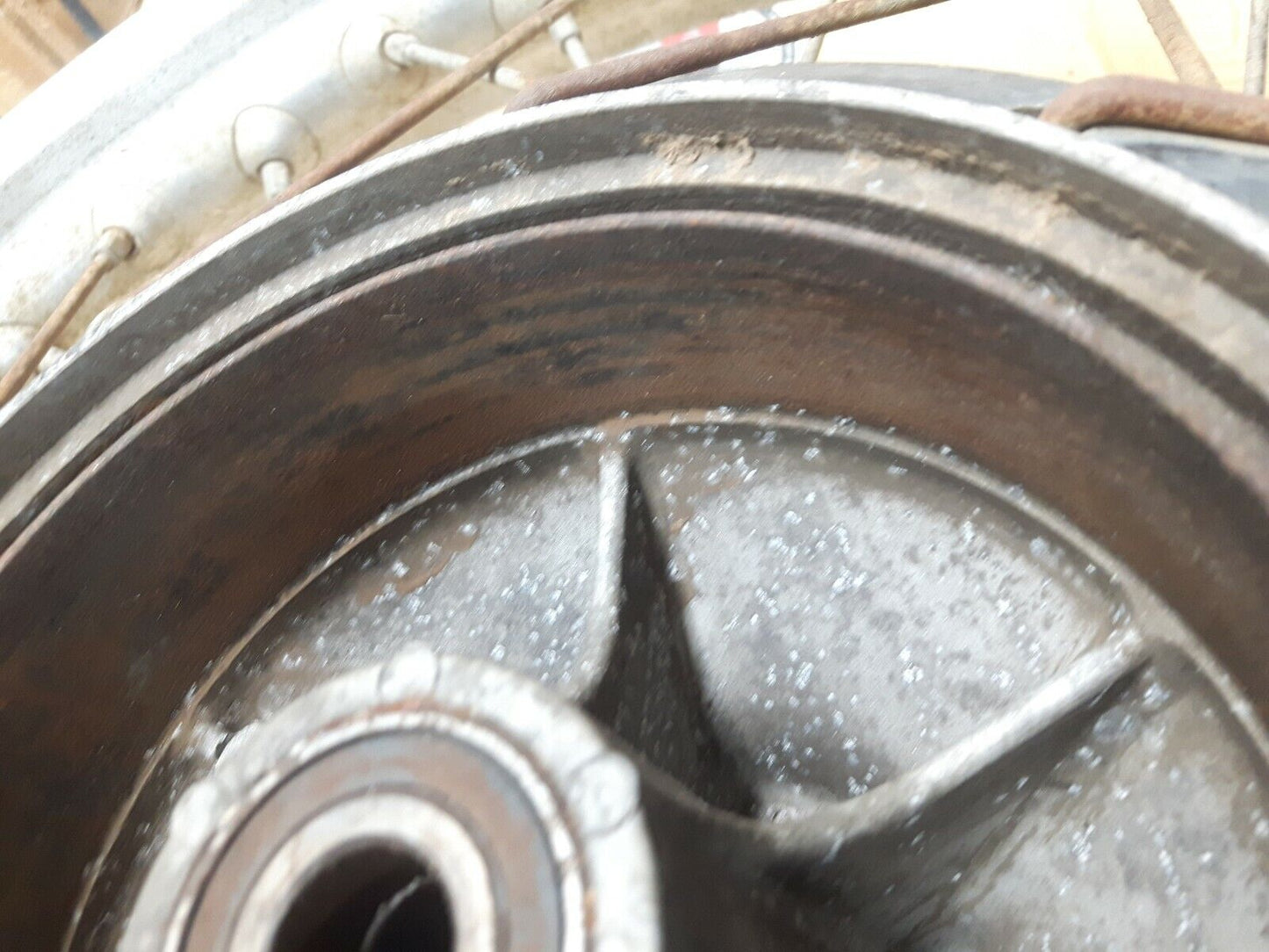 Yamaha DT250 1977 rear back wheel hub rim 1978 1979 1M1-25311-00-98