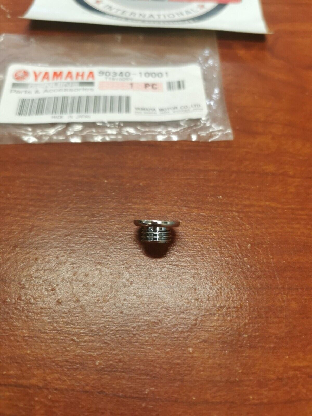 NEW NOS Yamaha STRAIGHT SCREW PLUG 90340-10001-00 Y82