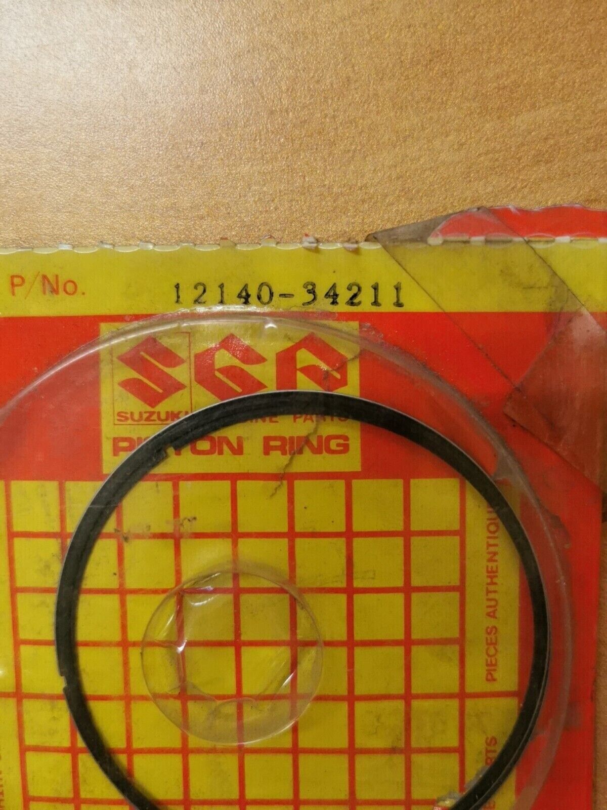 NOS SUZUKI GS300L  GS650E  PISTON RING SET STD   12140-34211  S8