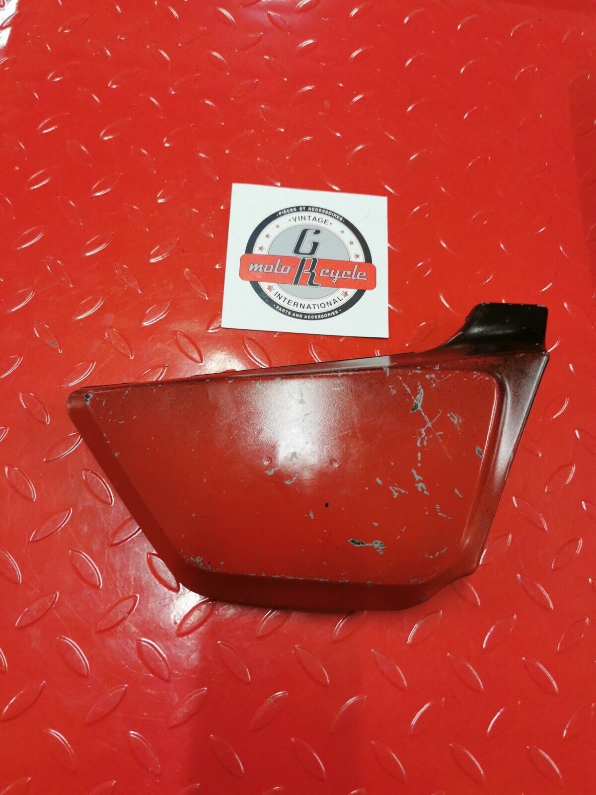 Kawasaki KZ550 LTD 1981 right side cover panel fairing