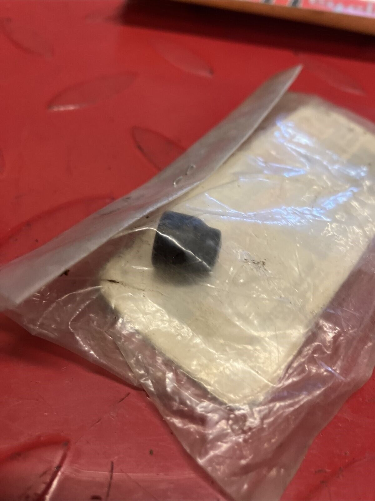 NOS YAMAHA CARBURETOR PLUNGER CAP COVER 22F-14173-00-00 Y61