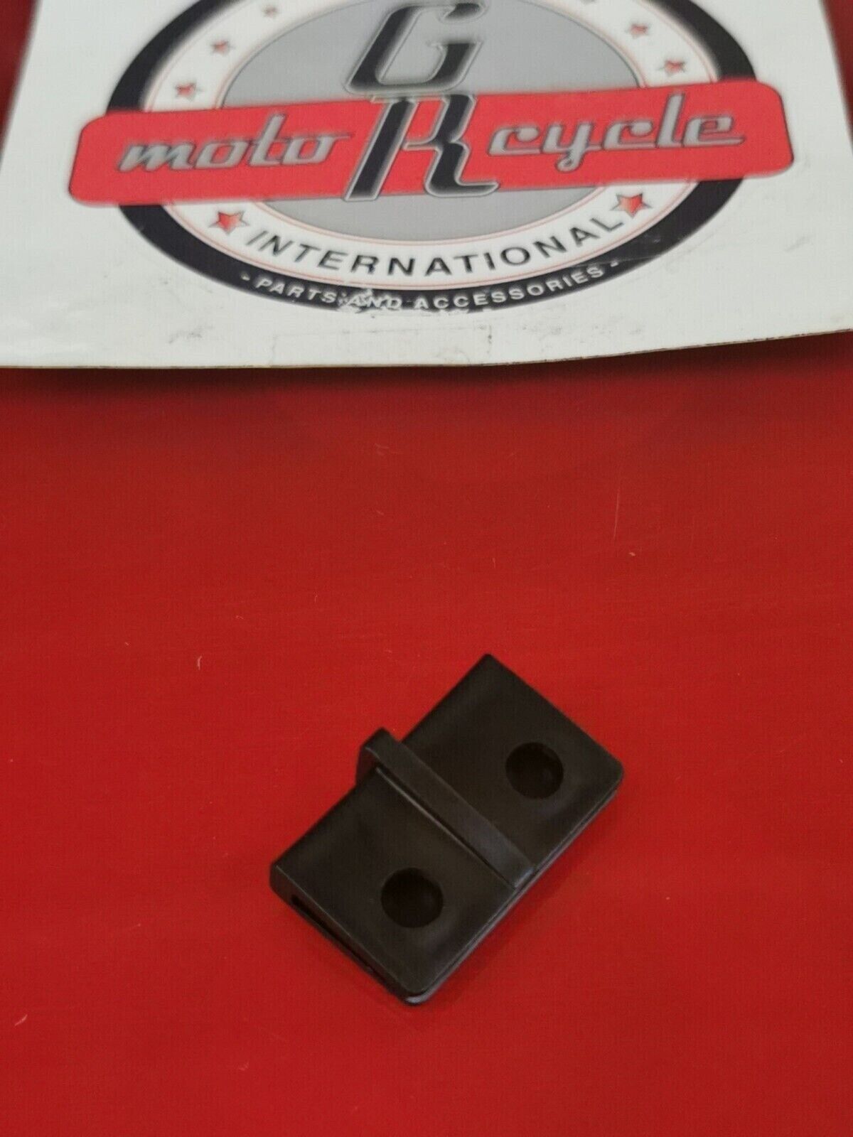 NOS KAWASAKI ZX750 CLAMP 92170-1230 K33