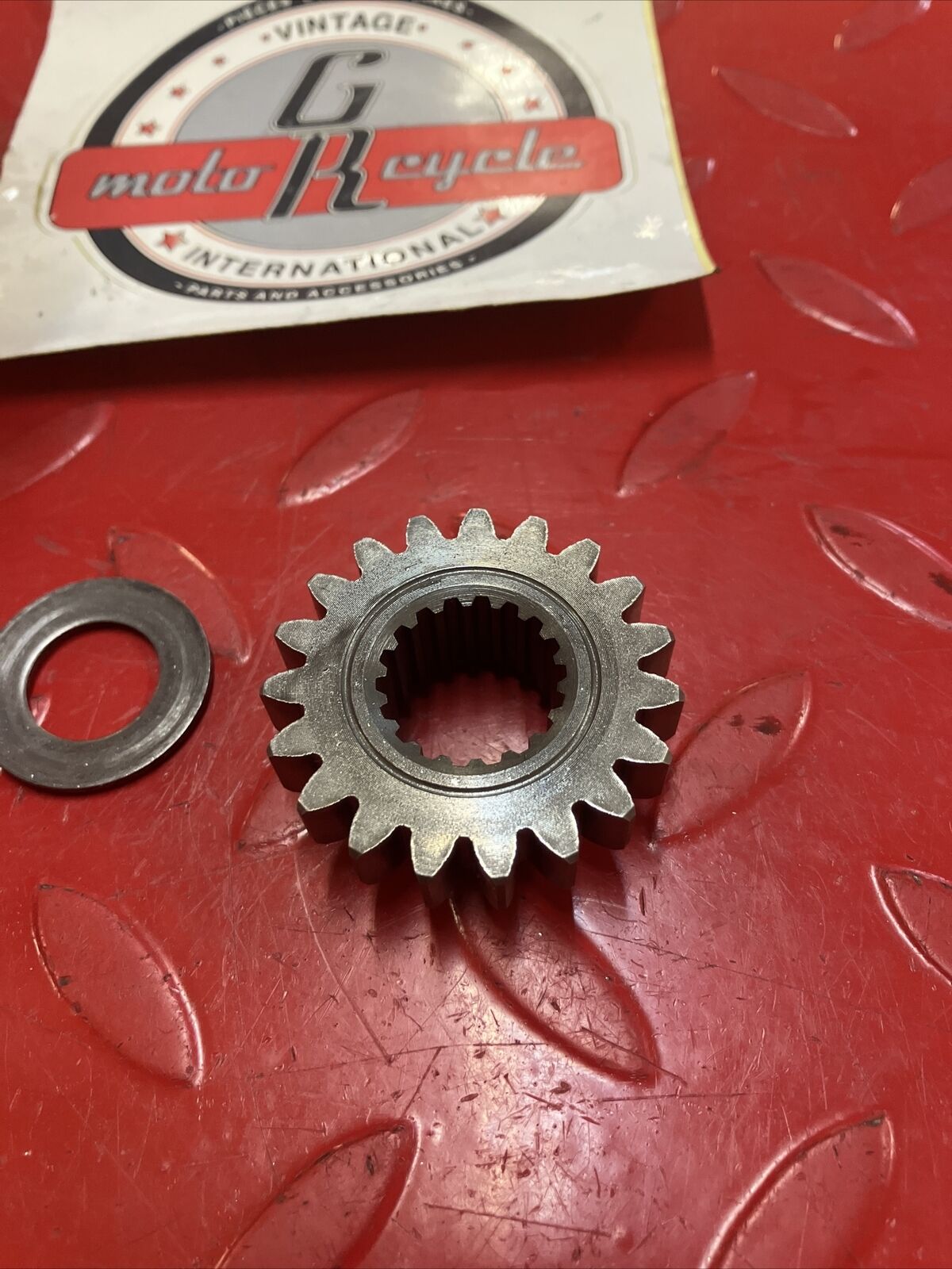 Suzuki RM125 1980 crankshaft primary drive gear