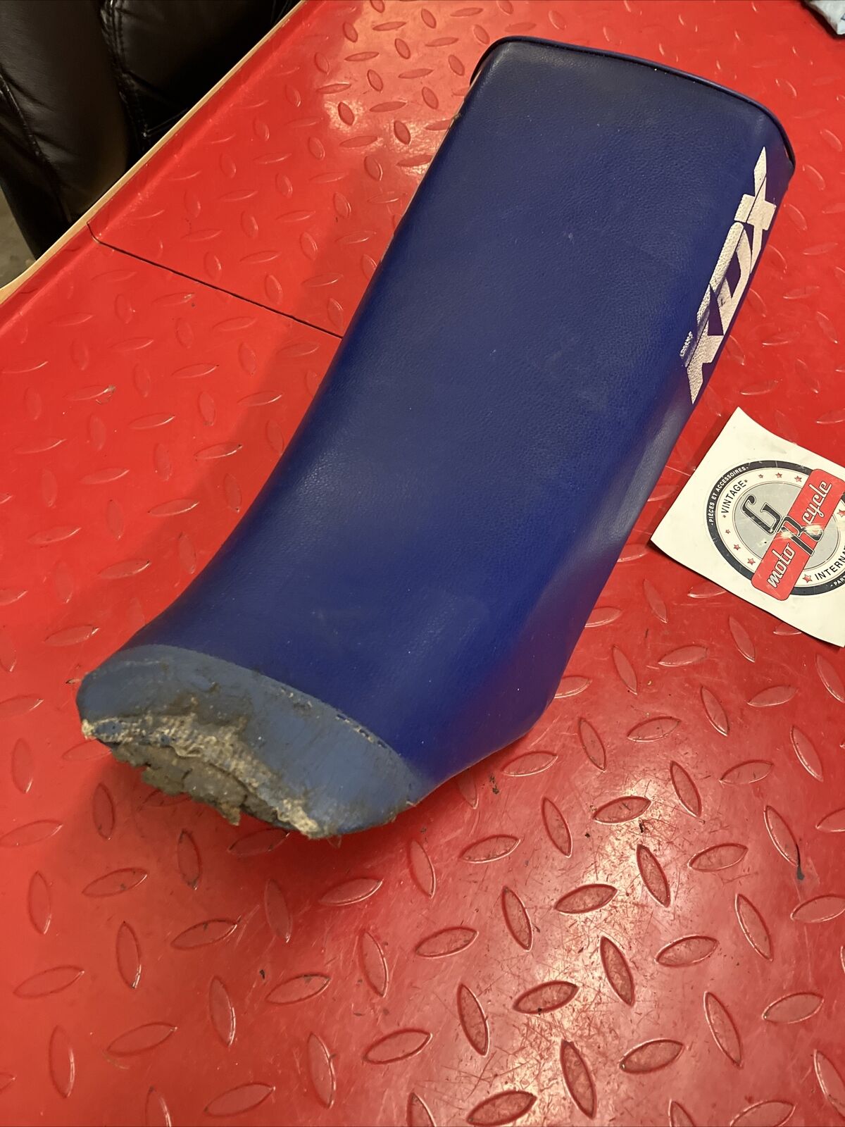 Kawasaki KDX80 1987 seat saddle pan 1984 1985 1986