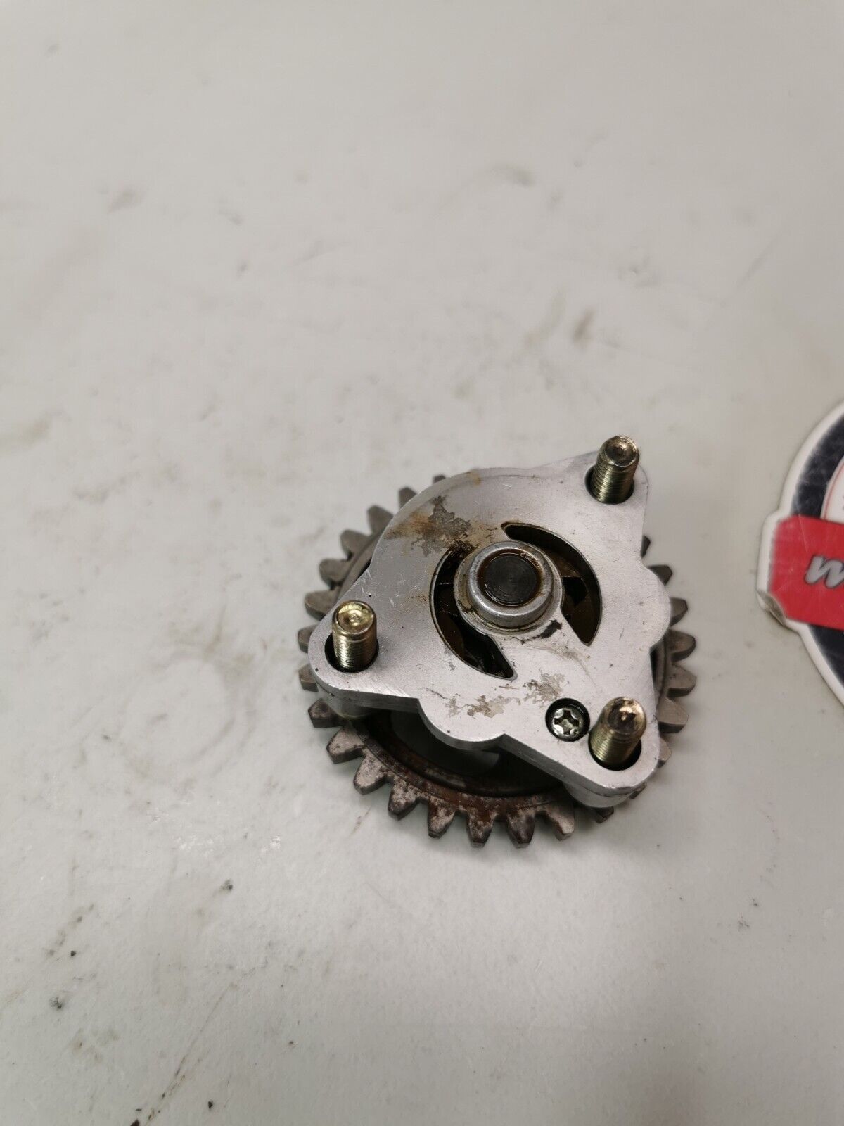 Suzuki DR200 1987 oil pump gear 16400-42A01