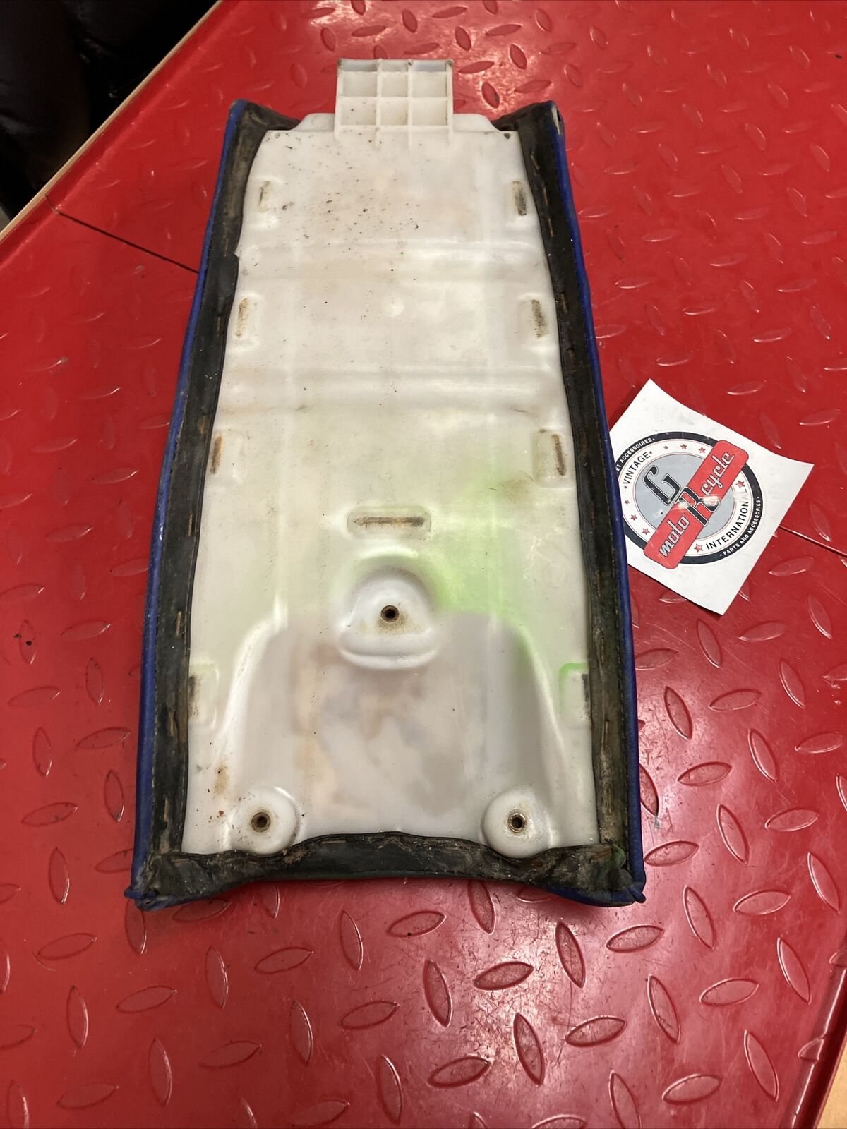 Kawasaki KDX80 1987 seat saddle pan 1984 1985 1986